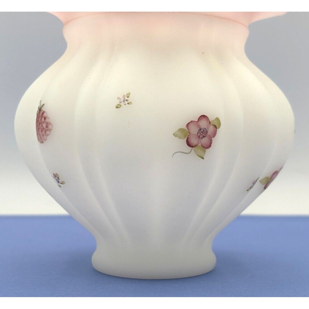 Fenton White Satin Sm Vase Romantic Country Berries & Blossoms Opaque Signed EUC - Picture 12 of 16